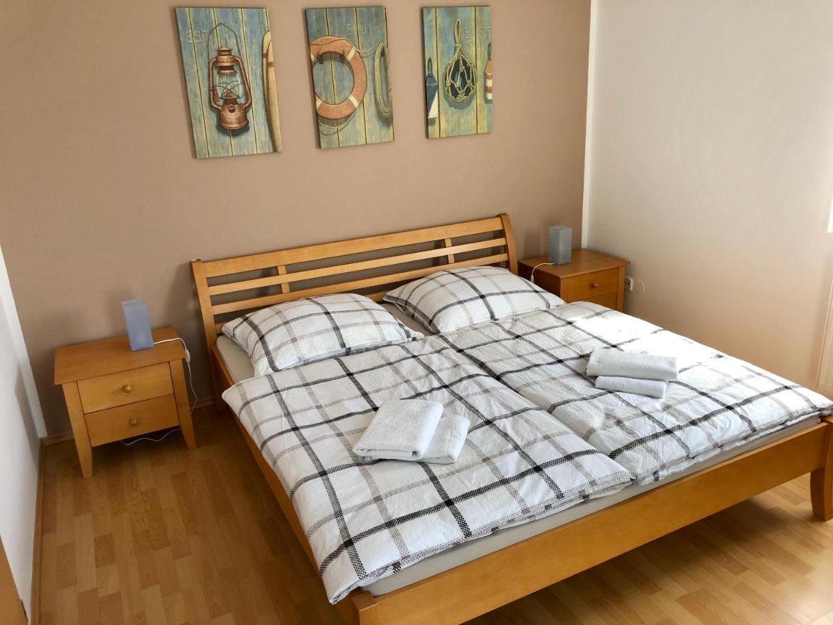 Apartman Adam ليبنو ناد فلتافو المظهر الخارجي الصورة